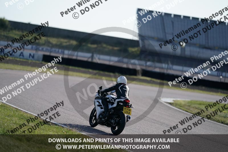 Rockingham no limits trackday;enduro digital images;event digital images;eventdigitalimages;no limits trackdays;peter wileman photography;racing digital images;rockingham raceway northamptonshire;rockingham trackday photographs;trackday digital images;trackday photos
